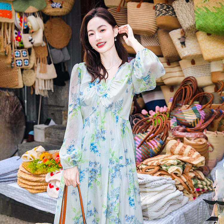 碎花连衣裙法式气质显瘦长裙度假风仙女小个子裙子云南旅游穿搭