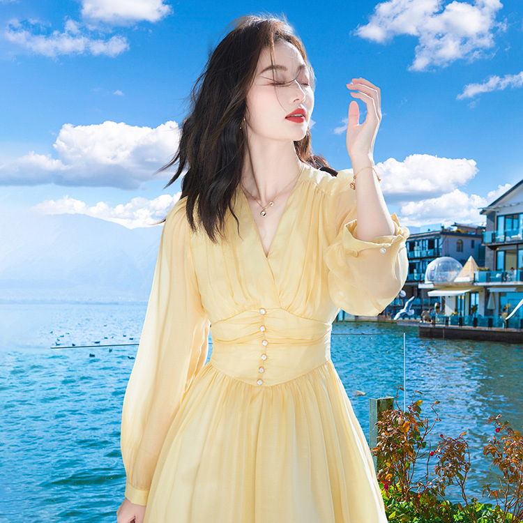 [预售-1个分类-无图]夏季长袖v领雪纺黄色连衣裙法式收腰仙女短裙旅游海边度假沙滩裙